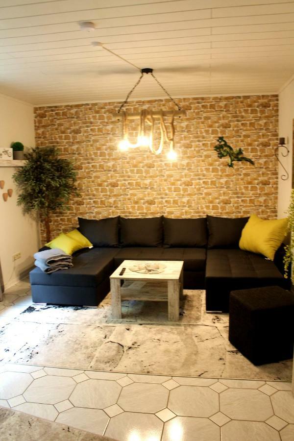 Ferienwohnung " Gecko 2 " Andernach Exteriör bild