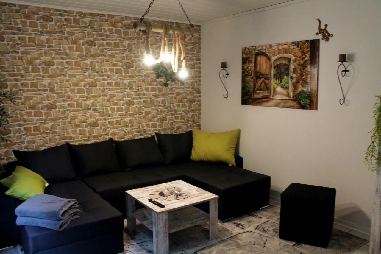Ferienwohnung " Gecko 2 " Andernach Exteriör bild